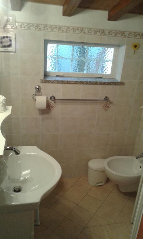 Da Lilly Apartment Лука Екстериор снимка
