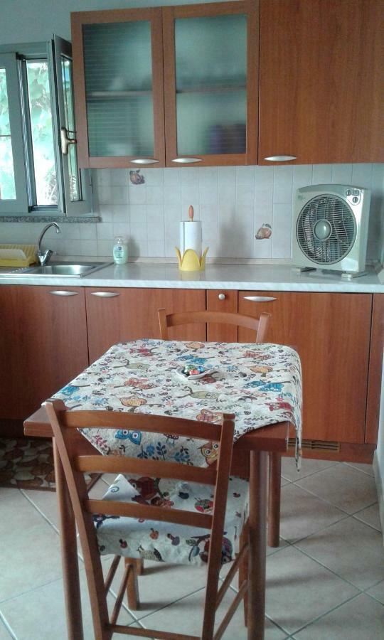 Da Lilly Apartment Лука Екстериор снимка